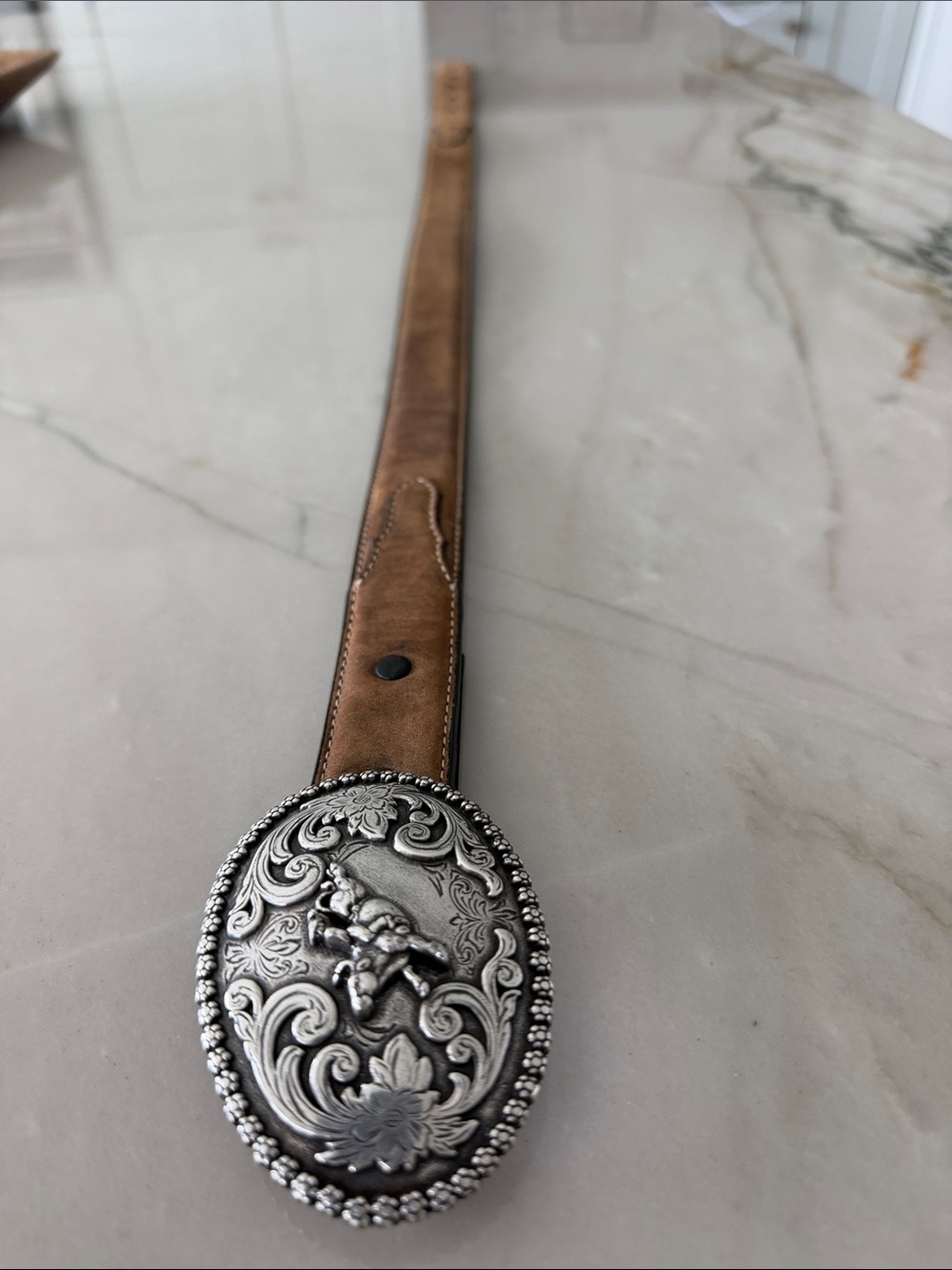 🤠Ladies Brown Genuine Leather Belt with Decorative Silver Western Buckle - Picture 4 of 9
